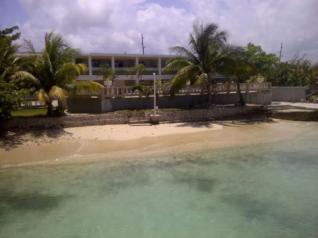 Cariblue Hotel & Scuba Resort مونتيغو باي